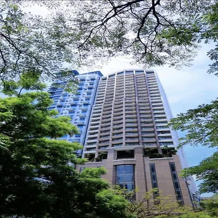 One Bedroom Apartment With Netflix At Greenbelt Makati